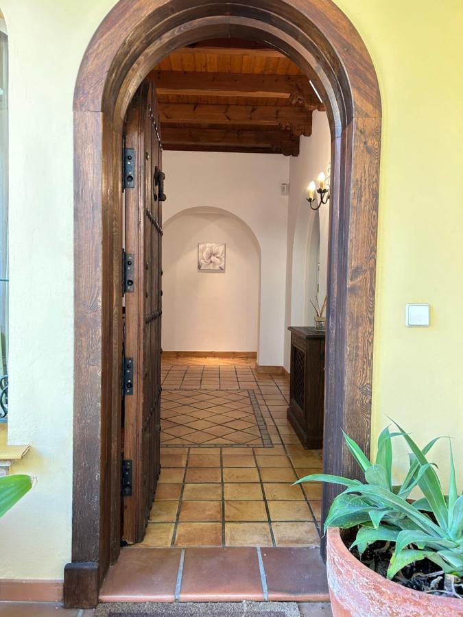 Villa Close To The Beach In Marbella Exterior foto